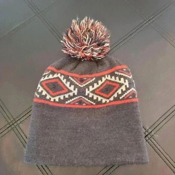 Native Adult Unisex Gray Aztec Acrylic Knit Cuffed Beanie w Pom-Pom - Picture 2 of 7